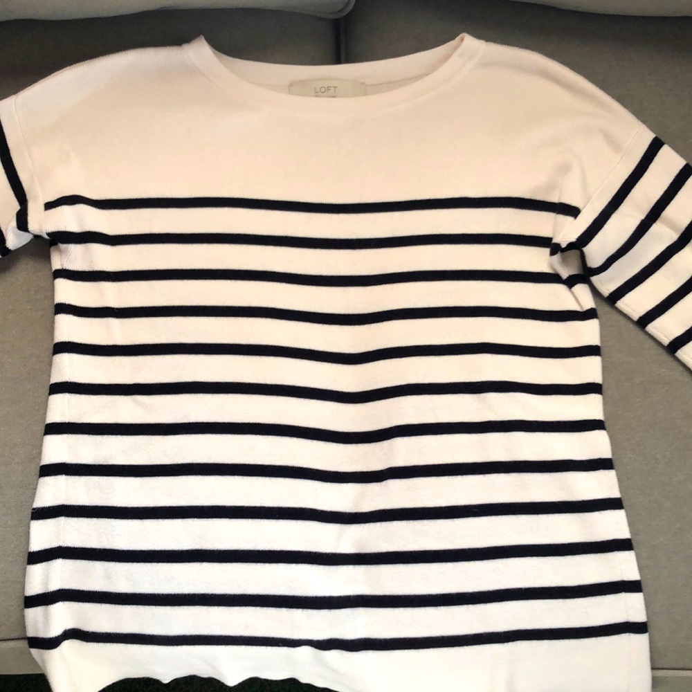 Great Basic! Loft Split-back Sweater sz XS